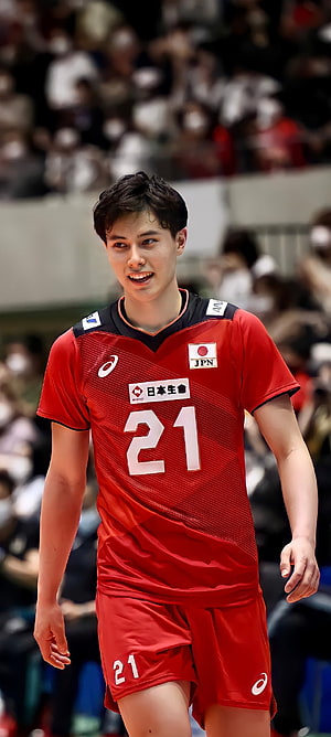 Ran Takahashi in Japan National Volleyball Team Red Kit Number 21 HD phone wallpaper