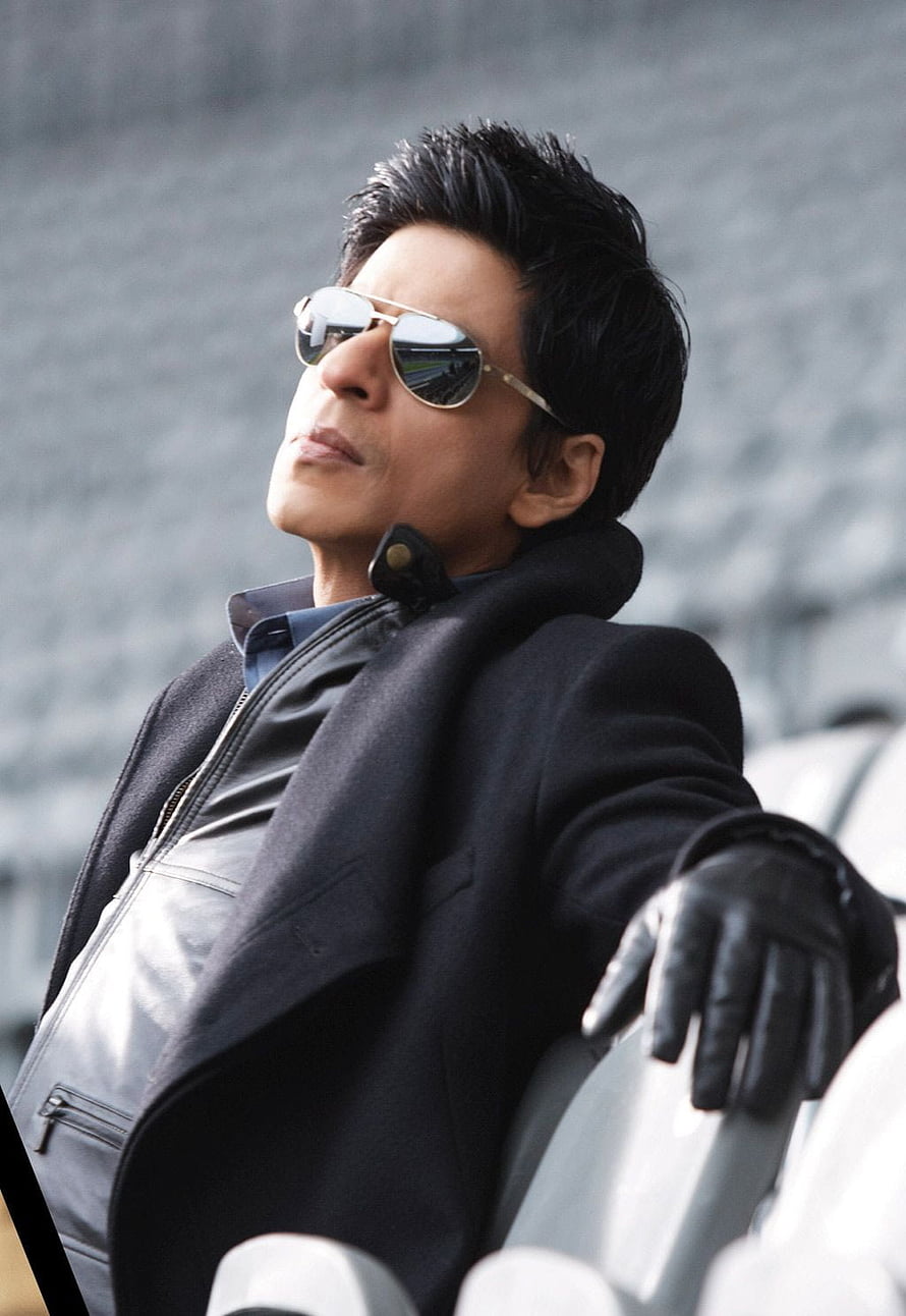 Shah Rukh Khan in Don 2 wearing sunglasses and a black leather jacket HD phone wallpaper