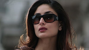 Kareena Kapoor Khan Wearing Stylish Sunglasses With Dark Hair And Red Lipstick HD wallpaper