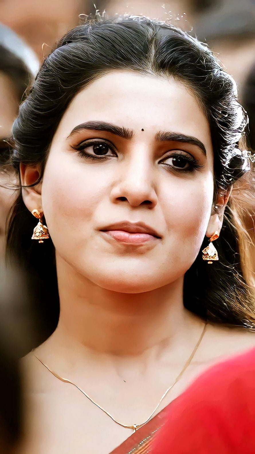Samantha Akkineni Portrait in Red Saree with Gold Jewelry HD phone wallpaper