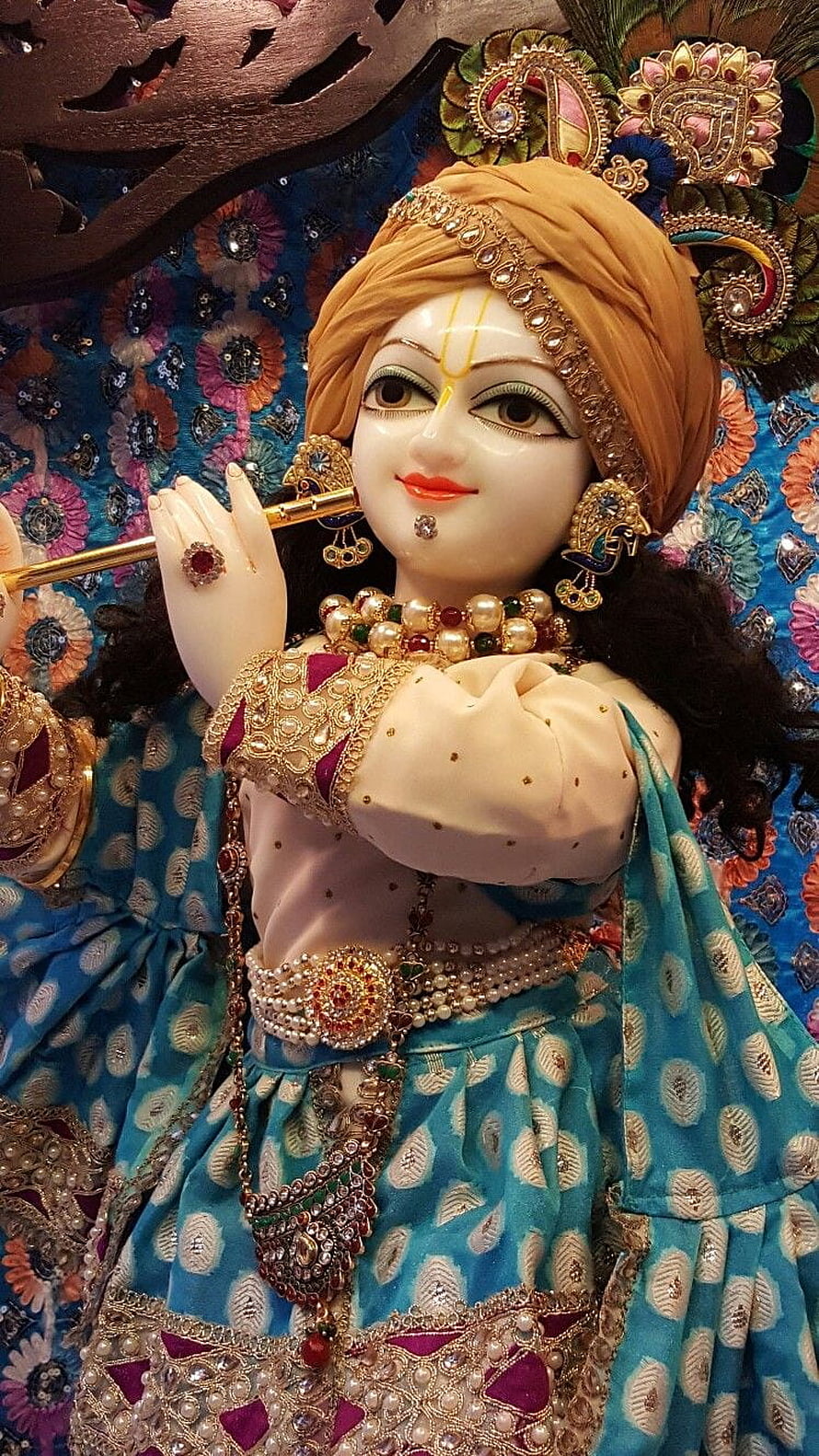 Banke Bihari Krishna Idol Playing Flute in Ornate Temple Attire HD phone wallpaper