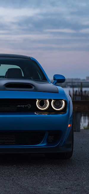 Dodge Challenger SRT Hellcat Front Grille and Headlights in Blue HD phone wallpaper