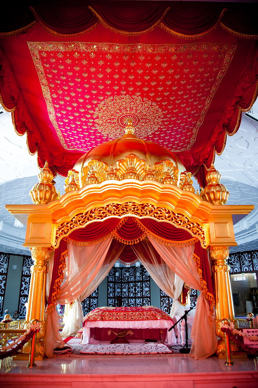 Guru Granth Sahib Palki Sahib Golden Throne with Red Canopy and Drapes HD phone wallpaper