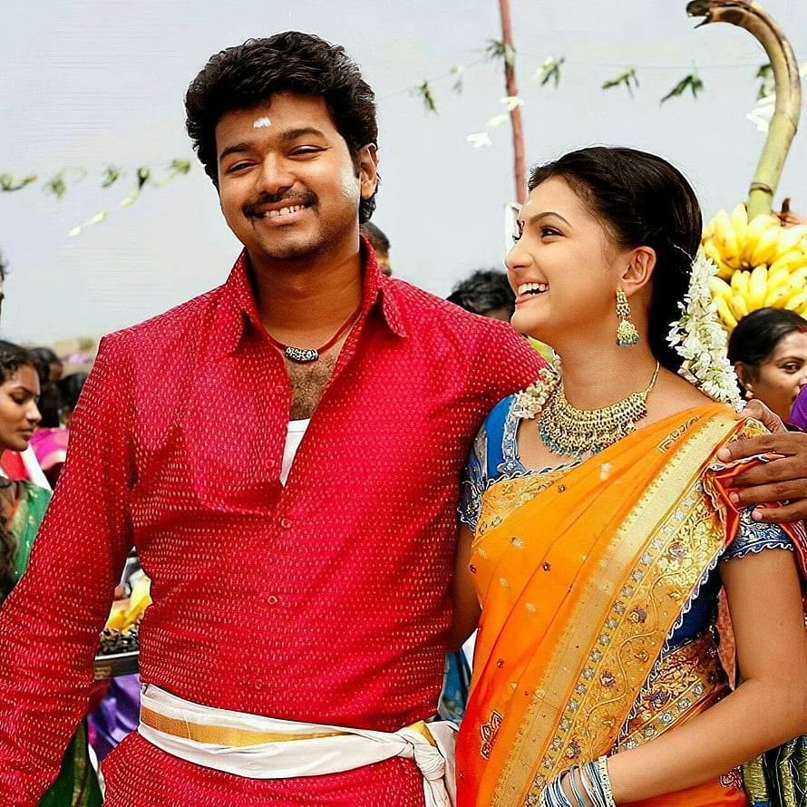 Velayutham Movie Still Featuring Anna Thangachi Couple in Traditional Attire HD phone wallpaper