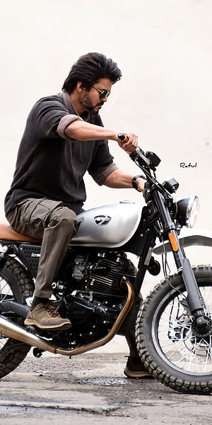 Thalapathy Vijay on a Harley-Davidson Scrambler in Veera HD phone wallpaper