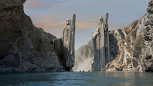 The Argonath Statues of Lothlórien from The Lord of the Rings HD wallpaper