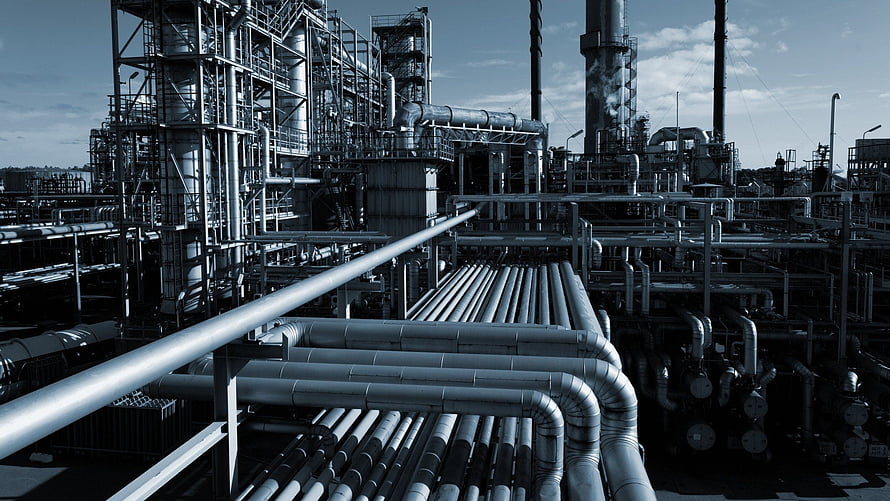 Industrial Chemical Plant Pipe Rack and Processing Infrastructure HD wallpaper