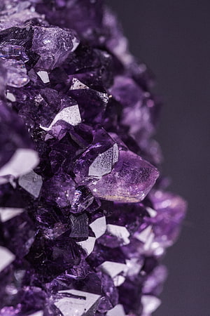 Amethyst Crystal Cluster Macro Photography with Deep Purple Facets and Dark Background HD phone wallpaper