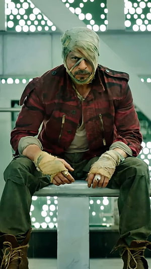 Shah Rukh Khan as the bandaged antagonist in the 2023 action thriller Jawan HD phone wallpaper