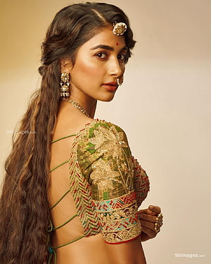 Pooja Hegde in Traditional Green and Gold Embroidered Blouse with Intricate Jewelry HD phone wallpaper