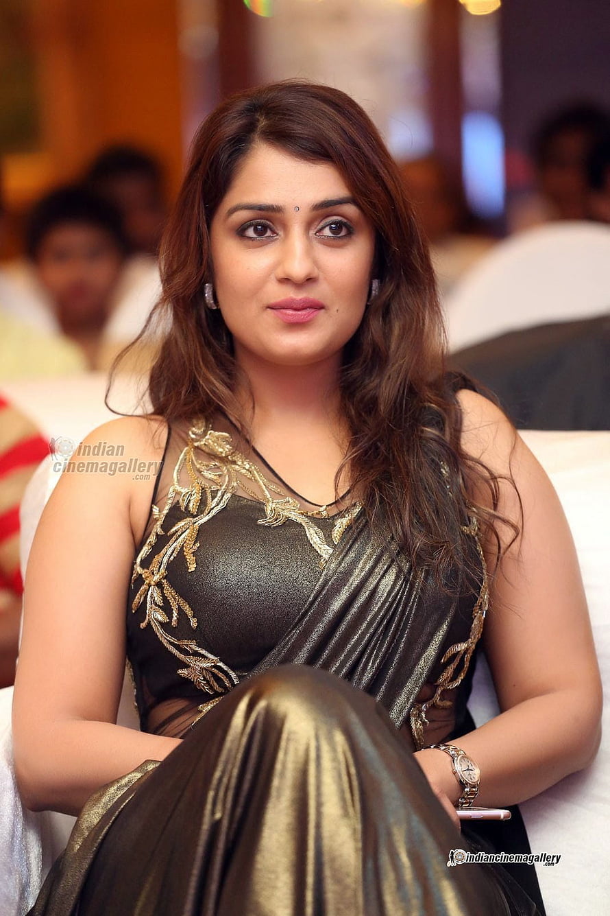 Nayantara in Black and Gold Embroidered Saree at Indoor Event HD phone wallpaper