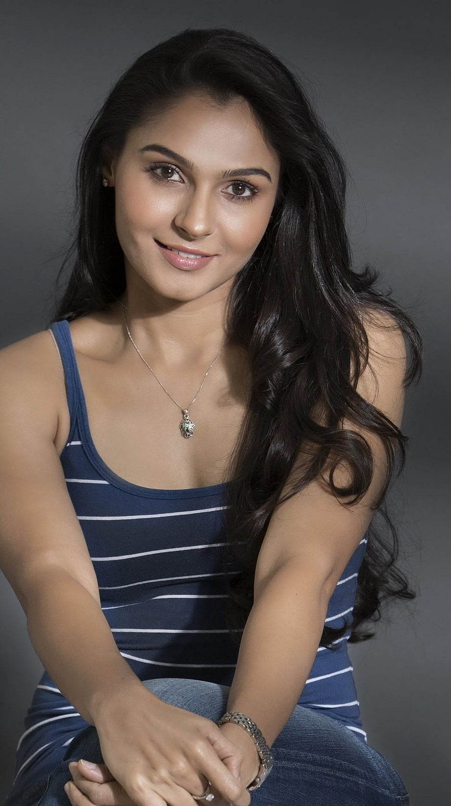 Andrea Jeremiah Portrait in Striped Tank Top and Denim Jeans HD phone wallpaper