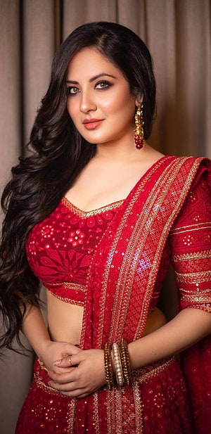Pooja Banerjee in a Red Embroidered Lehenga with Gold Jewelry HD phone wallpaper