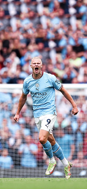 Erling Haaland Manchester City Goal Celebration On The Pitch HD phone wallpaper
