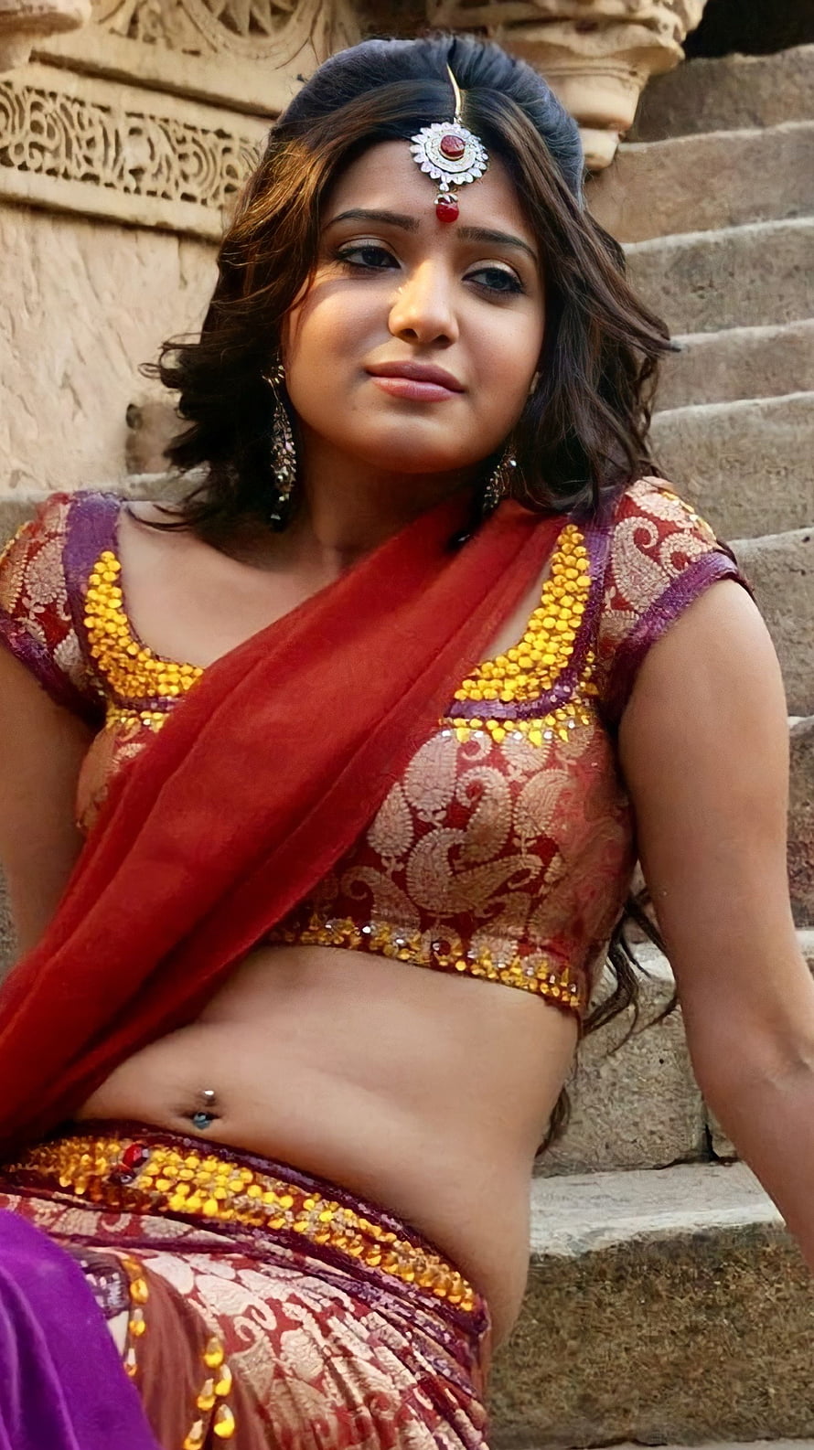 Samantha Akkineni in Traditional Red and Gold Ethnic Wear with Ornate Jewelry HD phone wallpaper