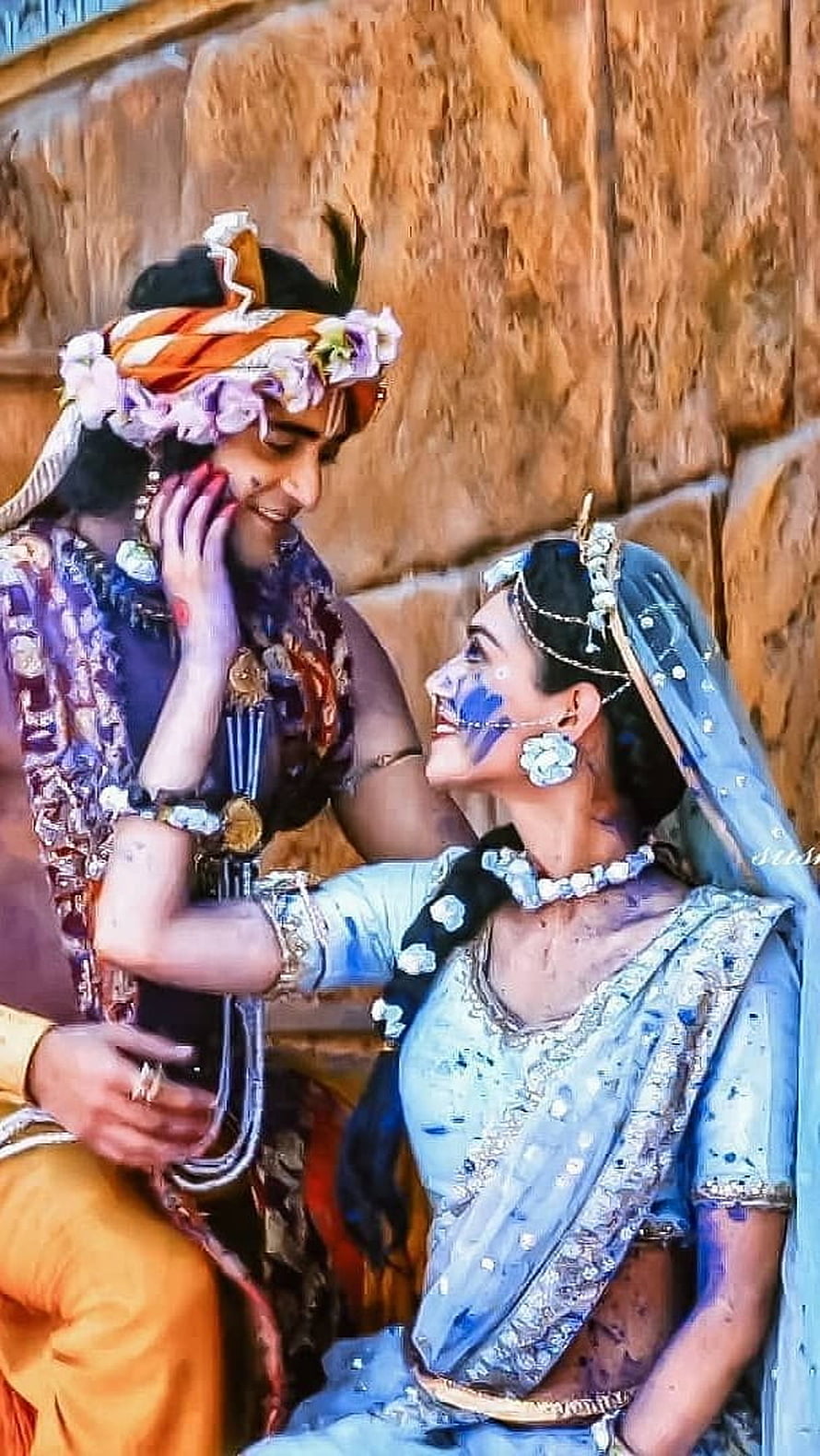 Radha Krishna in Traditional Attire During Holi Festival Celebration HD phone wallpaper