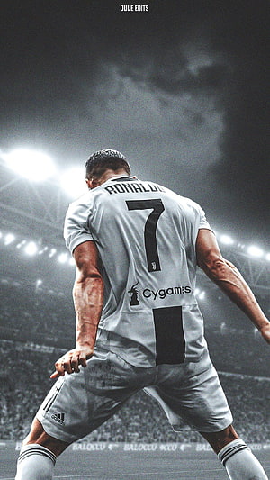 Cristiano Ronaldo in Juventus Kit Under Stadium Floodlights HD phone wallpaper