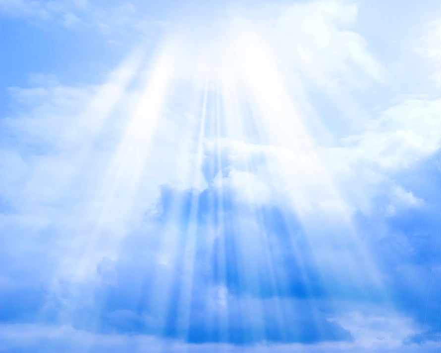 Divine Sunbeams Breaking Through Soft Blue Clouds in a Serene Sky HD wallpaper