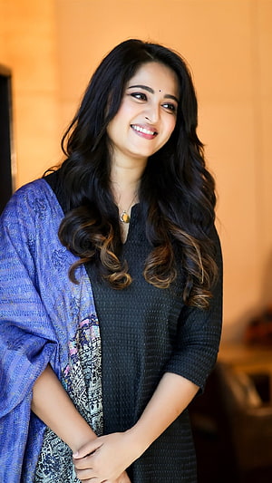Anushka Shetty Portrait in Black Kurta with Blue Patterned Dupatta HD phone wallpaper