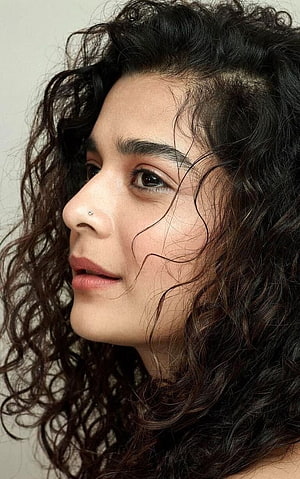 Mithila Palkar Profile Portrait With Curly Hair And Nose Stud HD phone wallpaper