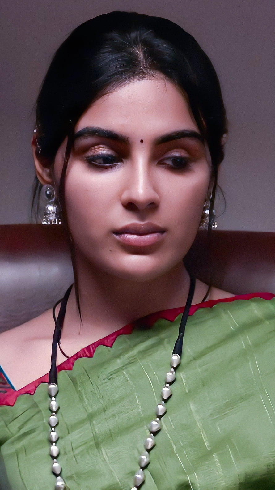 Samyukta Menon in Green Saree with Silver Jewelry and Traditional Makeup HD phone wallpaper