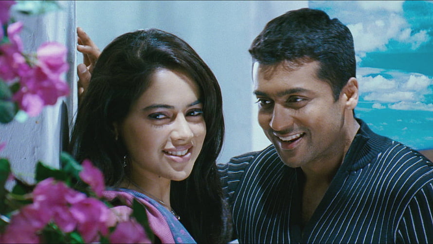 Vaaranam Aayiram Romantic Couple Scene With Pink Bougainvillea Flowers HD wallpaper