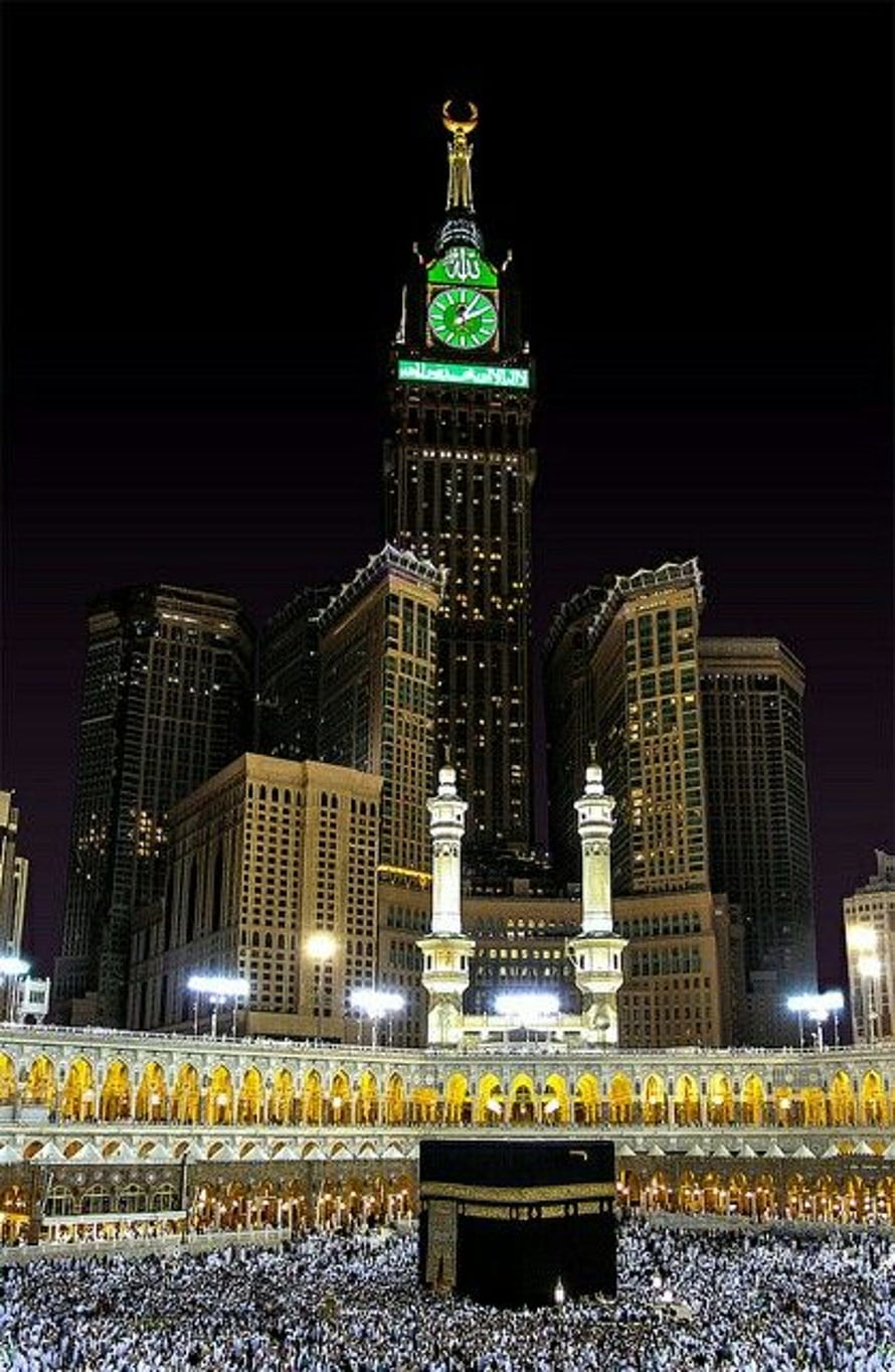 Masjid Al Haram Grand Mosque at Night with Makkah Clock Tower and Kaaba HD phone wallpaper
