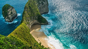 Aerial View of Nusa Penida Cliffs and Hidden Beach in Indonesia HD wallpaper